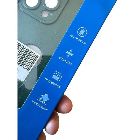 Iphone 13 pro max phone cases and screen protectors bundle - Picture 8 of 11